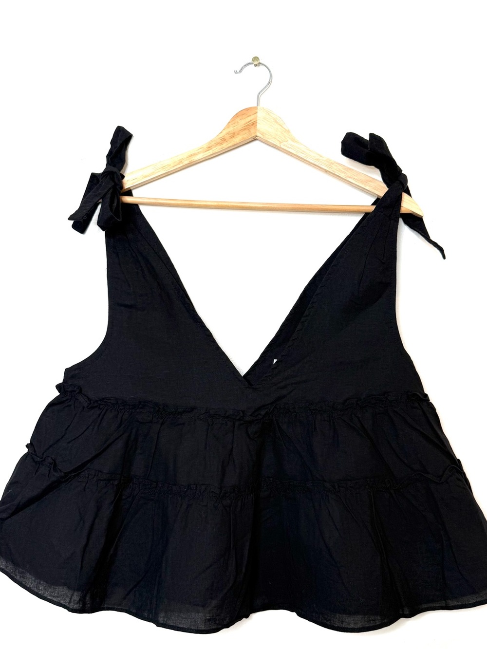 New Petal and Pup Tiered V-Neck Flowy Tank in black linen cotton blend size 6